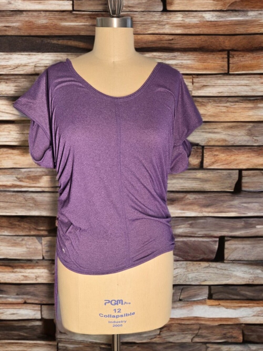 lululemon athletica Lavender Short Sleeve Scoop Neck Top
